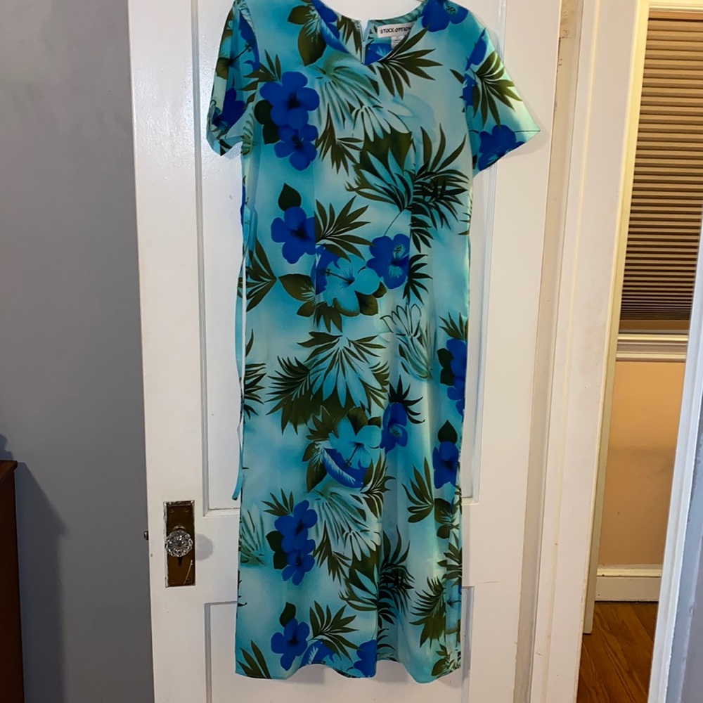 Hawaiian style summer dress